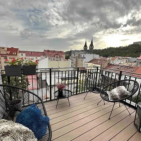 Apartman Romantic Terrace In Karlin Prága