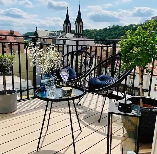 Romantic Terrace In Karlin アパート